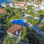 Piveta Apartment *
