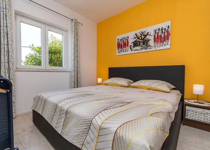 Piveta Apartment *