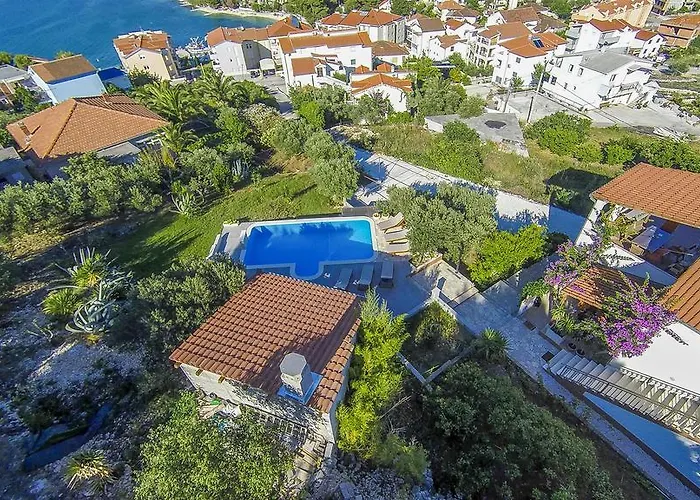 Piveta Apartment *